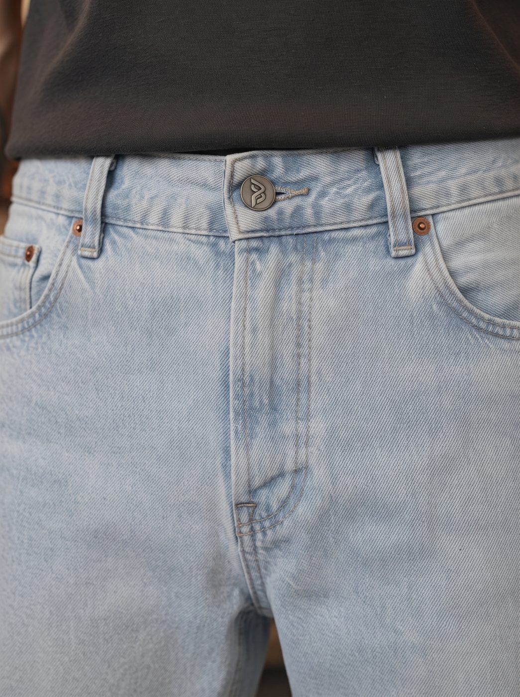 Bemount Bemount 90s Boulevard Baggy Jeans in Light Blue, waist view