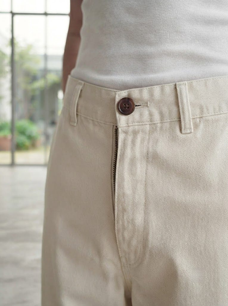 Wide-Leg Chino, Canvas White, waist view